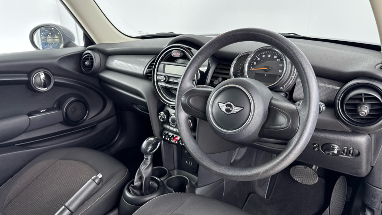 MINI Hatchback 1.5 Cooper 3dr Auto Petrol Hatchback